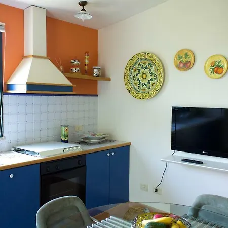 Casa Vacanze La Grande Agave * Виттория